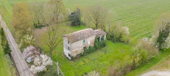 5 rooms House in Carpi, Italy No. 225911 7