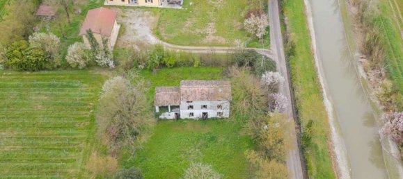 5 rooms House in Carpi, Italy No. 225911 20