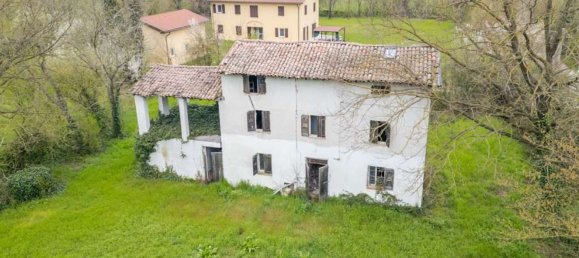 5 rooms House in Carpi, Italy No. 225911 2