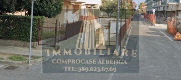 1-salle Garage à Albenga, Italy No. 25017 2