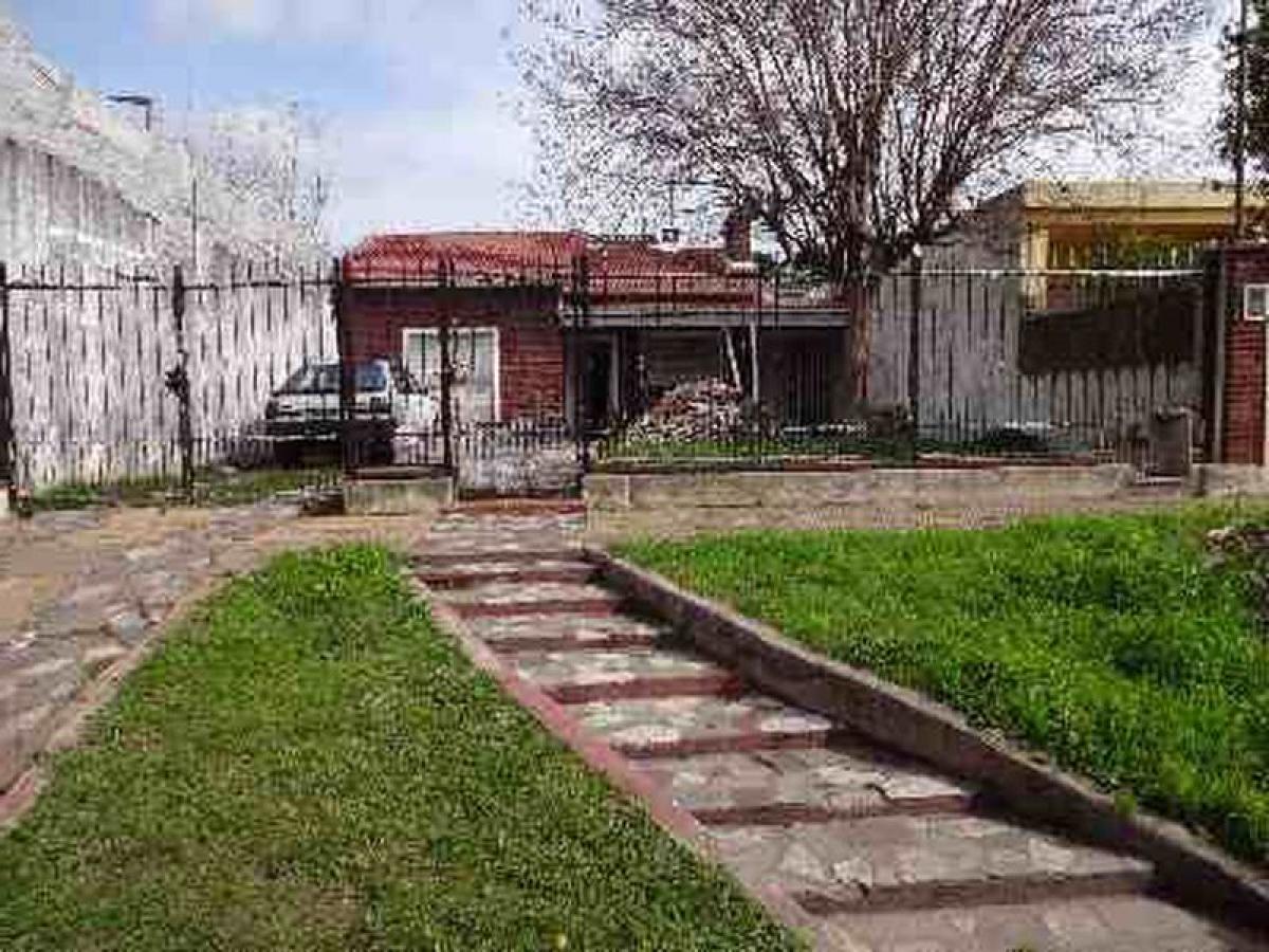 2 bedrooms House in Ituzaingo, Argentina No. 87206