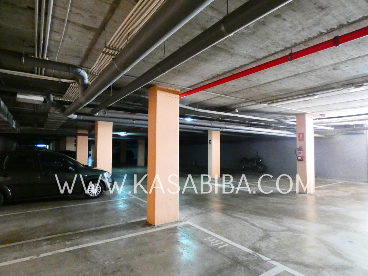 Parkplatz in Valencia, Spain 15m², Nr. 76032