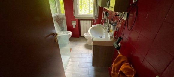 3 bedrooms Apartment in Reggio Emilia, Italy No. 315906 4