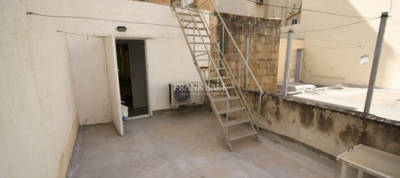 3 bedrooms Townhouse in Sliema, Malta No. 8864 19