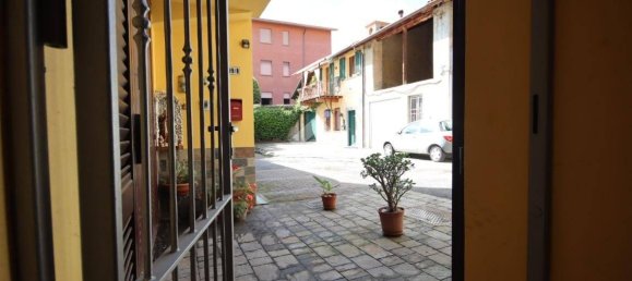 2 bedrooms House in Barzanò, Italy No. 348881 6