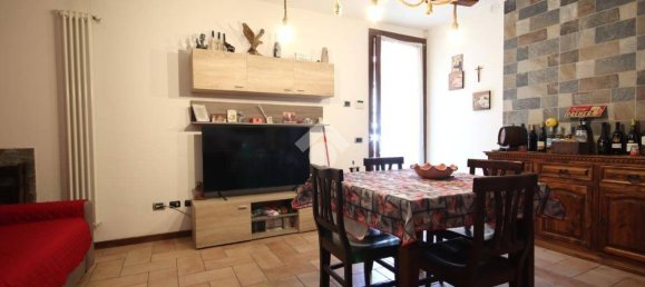 2 bedrooms House in Barzanò, Italy No. 348881 4