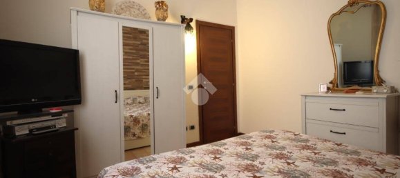 2 bedrooms House in Barzanò, Italy No. 348881 9