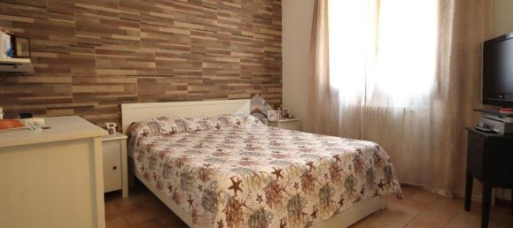 2 bedrooms House in Barzanò, Italy No. 348881 8