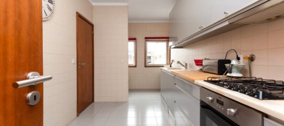 3 bedrooms Apartment in Espinho, Portugal No. 257054 11