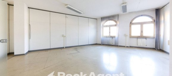5 rooms Commercial property in Genoa, Italy No. 272206 17