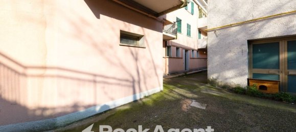 5 rooms Commercial property in Genoa, Italy No. 272206 7