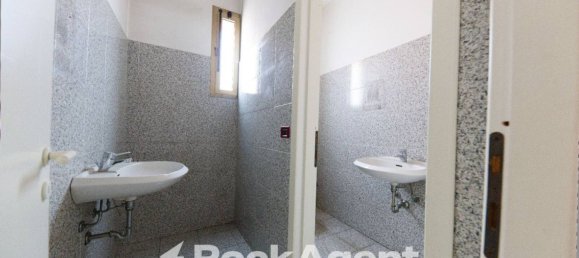 5 rooms Commercial property in Genoa, Italy No. 272206 16
