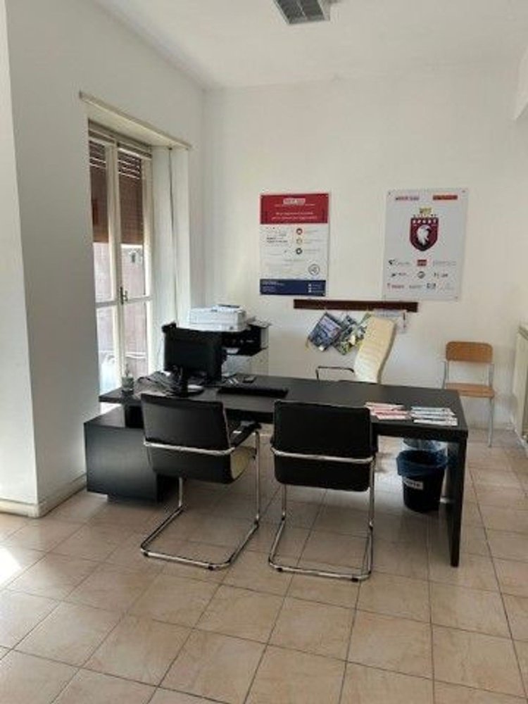 6 Schlafzimmer Wohnung in Terni, Italy, Nr. 316859