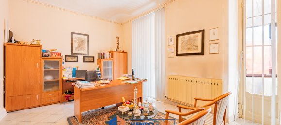 Квартира с 3 комнатами в Кунео, Италия № 374407 7