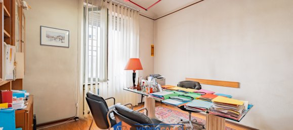 Квартира с 3 комнатами в Кунео, Италия № 374407 2