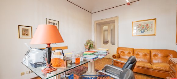 Квартира с 3 комнатами в Кунео, Италия № 374407 3