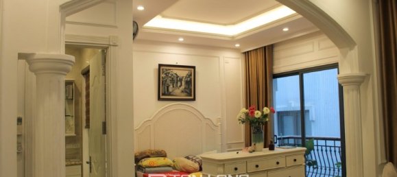 Villa de 4 dormitorios en Long Bien, Vietnam No. 834 11