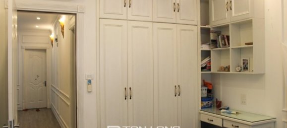 Villa de 4 dormitorios en Long Bien, Vietnam No. 834 15