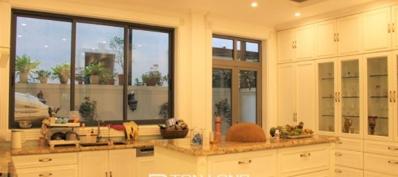 Villa de 4 dormitorios en Long Bien, Vietnam No. 834 9