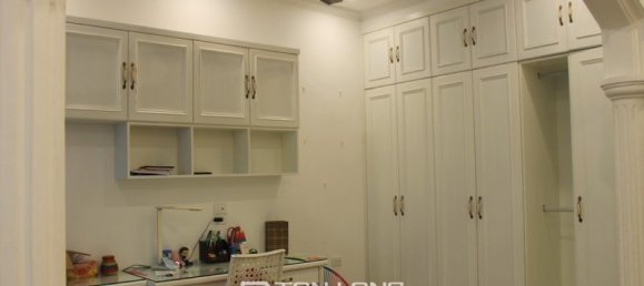 Villa de 4 dormitorios en Long Bien, Vietnam No. 834 20