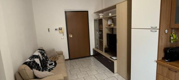 2 rooms Apartment in Nova Milanese, Italy No. 334559 6