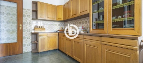 4-Zimmer Wohnung in Bologna, Italy, Nr. 33030 8