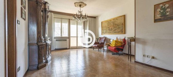 4-Zimmer Wohnung in Bologna, Italy, Nr. 33030 2