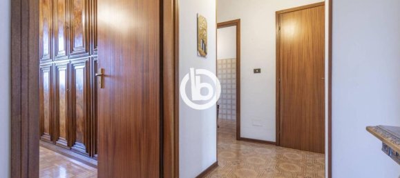 4-Zimmer Wohnung in Bologna, Italy, Nr. 33030 32