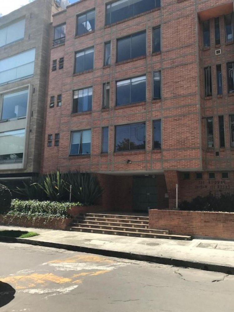 Casa de 2 dormitorios en Bogotá, Colombia No. 10155