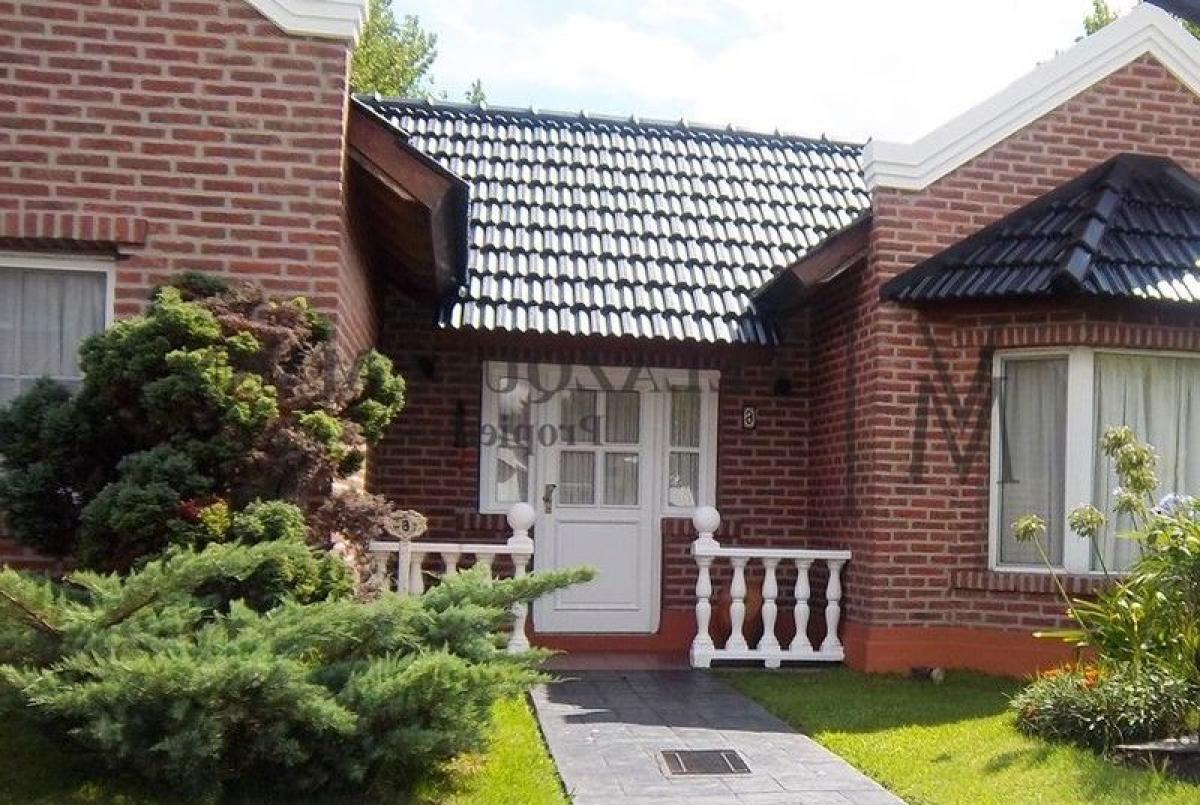 3 chambres Maison à Esteban Echeverria, Argentina No. 18650