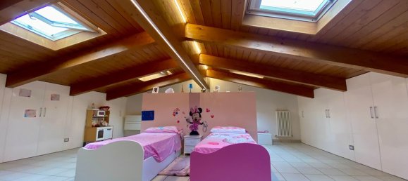 Дуплекс с 4 спальнями в Морчано ди Романья, Италия № 327162 2