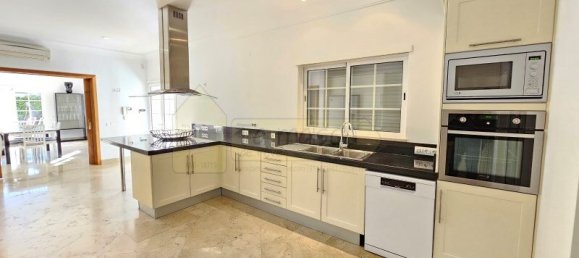 4 bedrooms Villa in Almancil, Portugal No. 99469 9