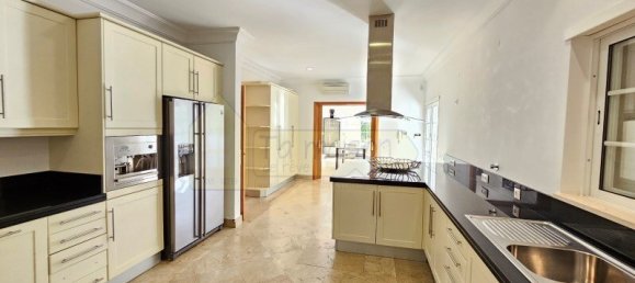 4 bedrooms Villa in Almancil, Portugal No. 99469 11