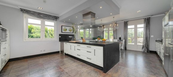 6 bedrooms House in Valencian Community, Spain No. 285439 11