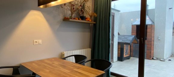 Квартира с 3 комнатами в Тбилиси, Грузия № 1442 19