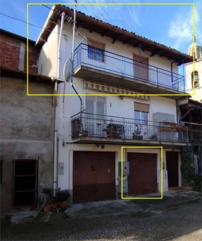 4 rooms Apartment in Solbiate con Cagno, Italy No. 260159