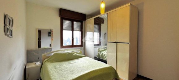 Apartamento de 2 dormitorios en Varese, Italy No. 141219 10