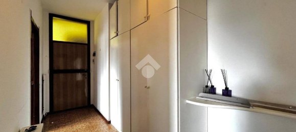 Apartamento de 2 dormitorios en Varese, Italy No. 141219 9