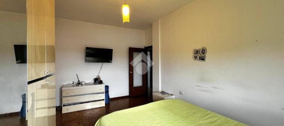 Apartamento de 2 dormitorios en Varese, Italy No. 141219 12