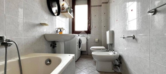 Apartamento de 2 dormitorios en Varese, Italy No. 141219 16