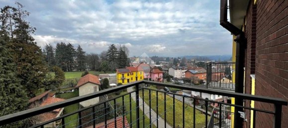 Apartamento de 2 dormitorios en Varese, Italy No. 141219 20