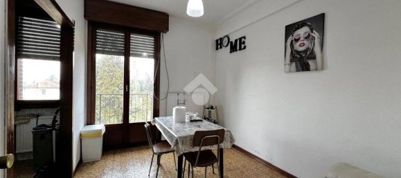 Apartamento de 2 dormitorios en Varese, Italy No. 141219 2