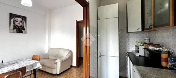 Apartamento de 2 dormitorios en Varese, Italy No. 141219 6