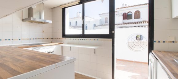 Adosado de 3 dormitorios en Estepona, Spain No. 187386 3