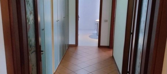 Ático de 4 habitaciónes en Medolla, Italy No. 99136 28