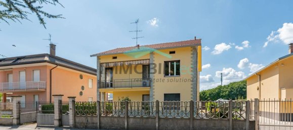 2 bedrooms Villa in Caronno Pertusella, Italy No. 258086 34