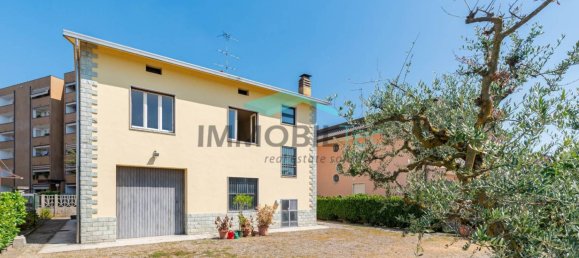 2 bedrooms Villa in Caronno Pertusella, Italy No. 258086 35