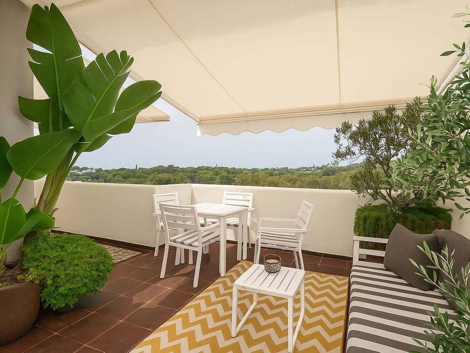 Ático de 2 dormitorios en Marbella, Spain No. 241998