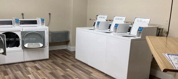 2 bedrooms Commercial property for rent in Miami, Miami-Dade, Florida, USA № 614196 9