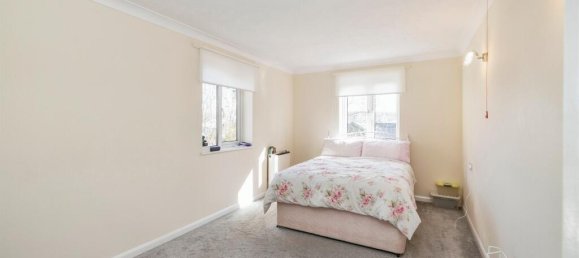 2 bedrooms House in Watford, United Kingdom No. 6157 9